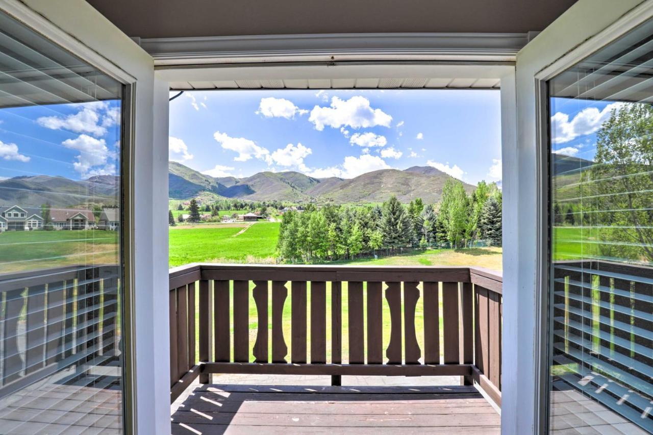 Peaceful Midway Studio With Mountain And Golf Views! 외부 사진
