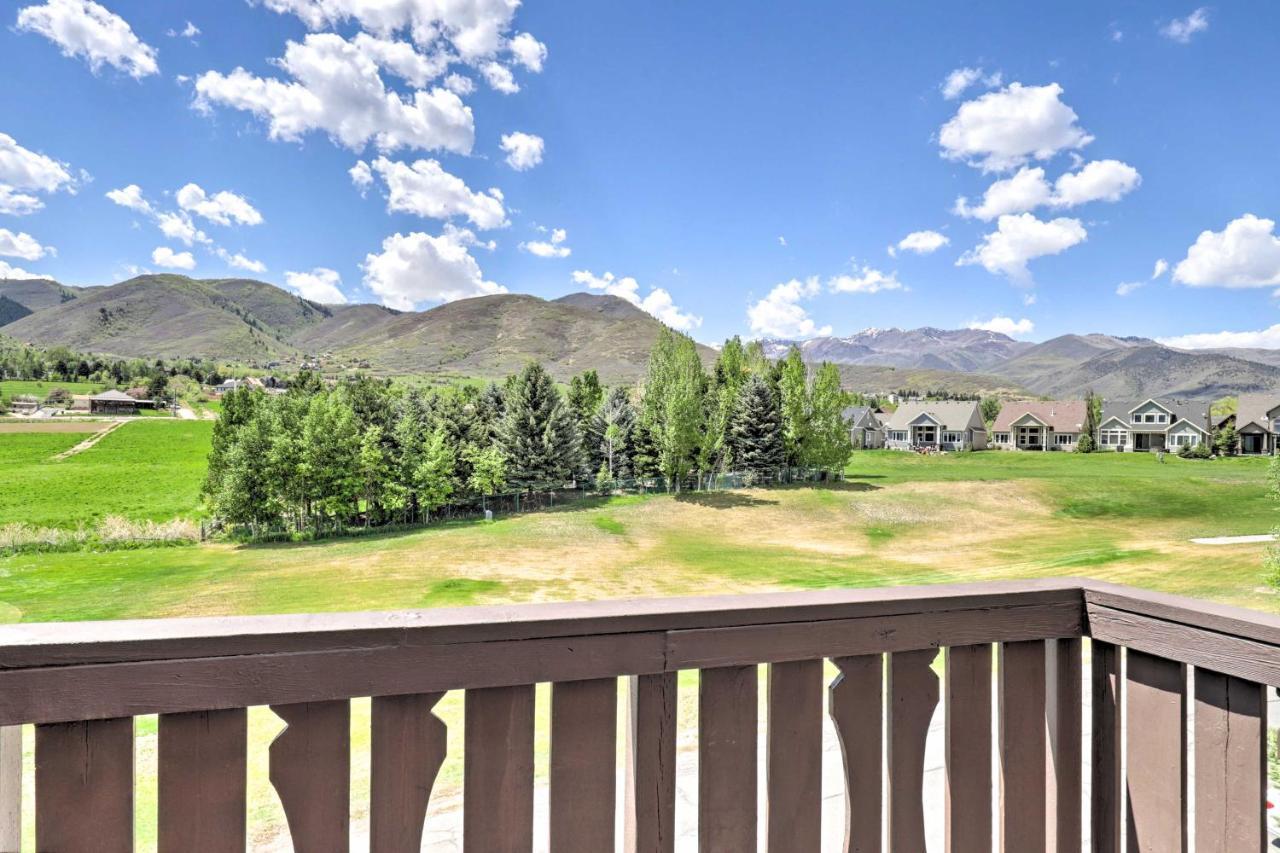 Peaceful Midway Studio With Mountain And Golf Views! 외부 사진